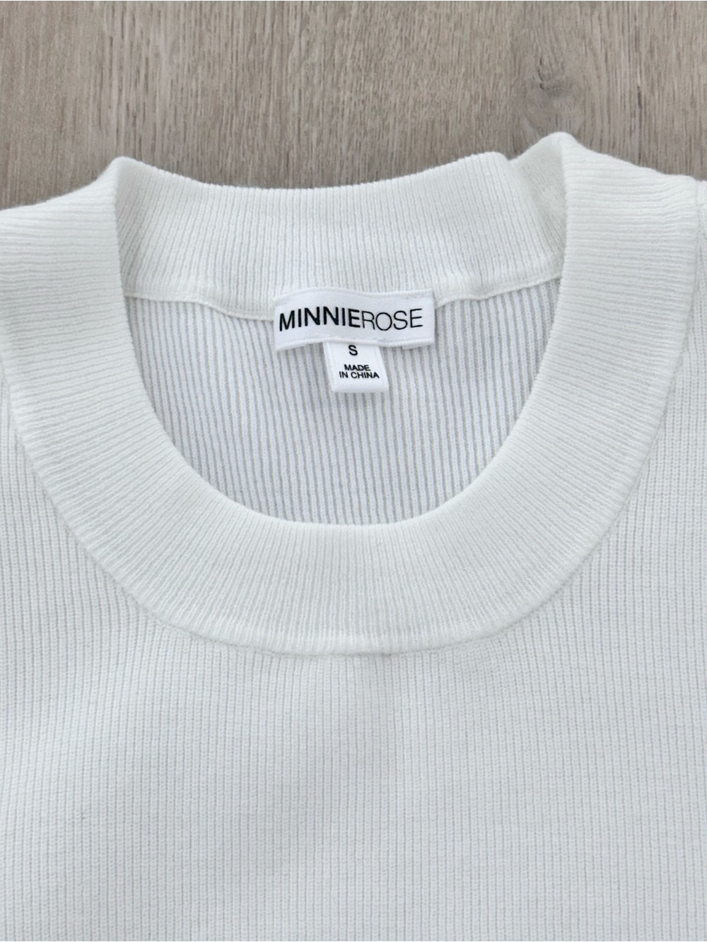NWOT Minnie Rose flare sleeve crewneck sweater white small - Picture 4 of 5